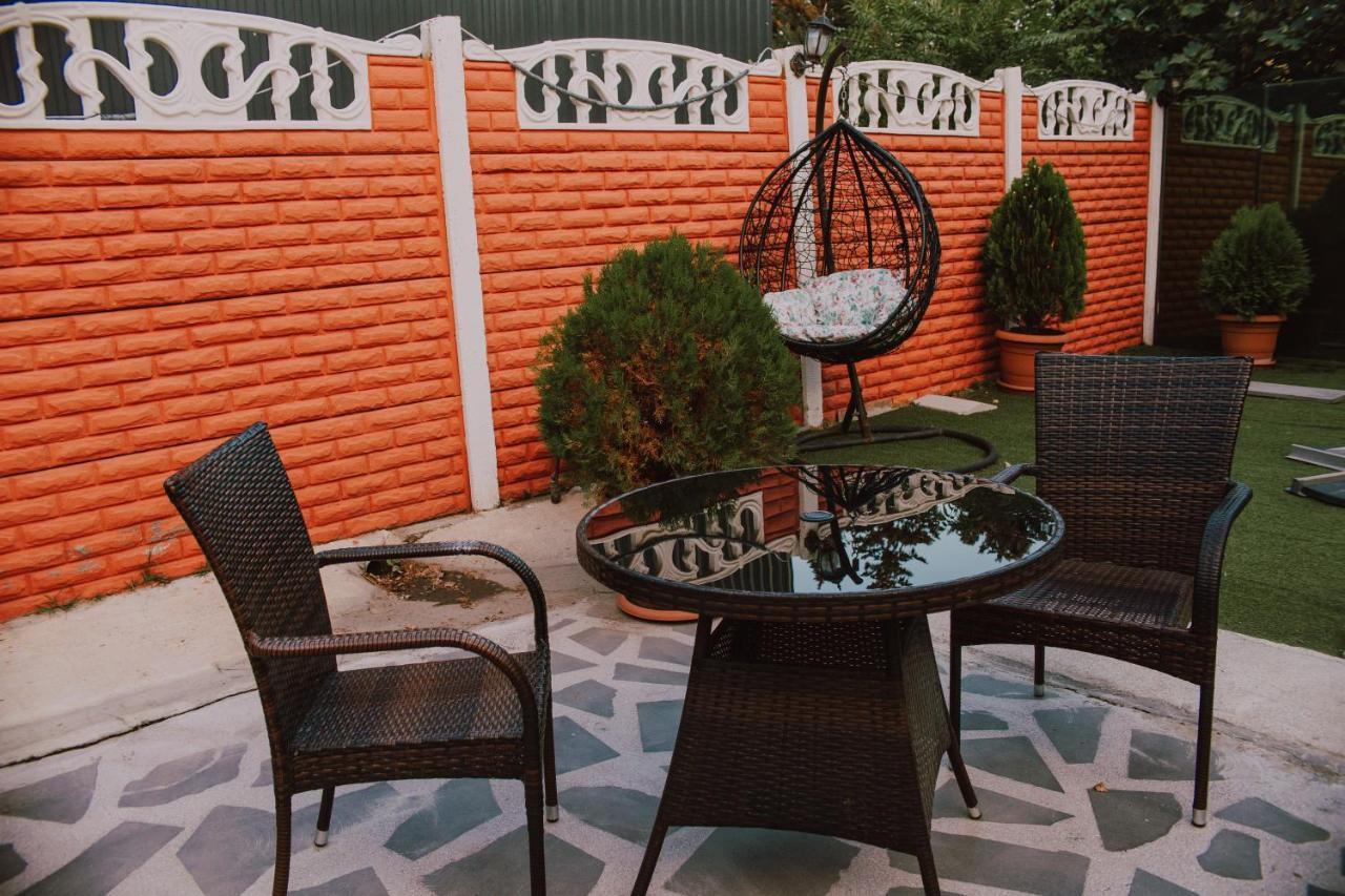 Hotel Lux Тбилиси Экстерьер фото